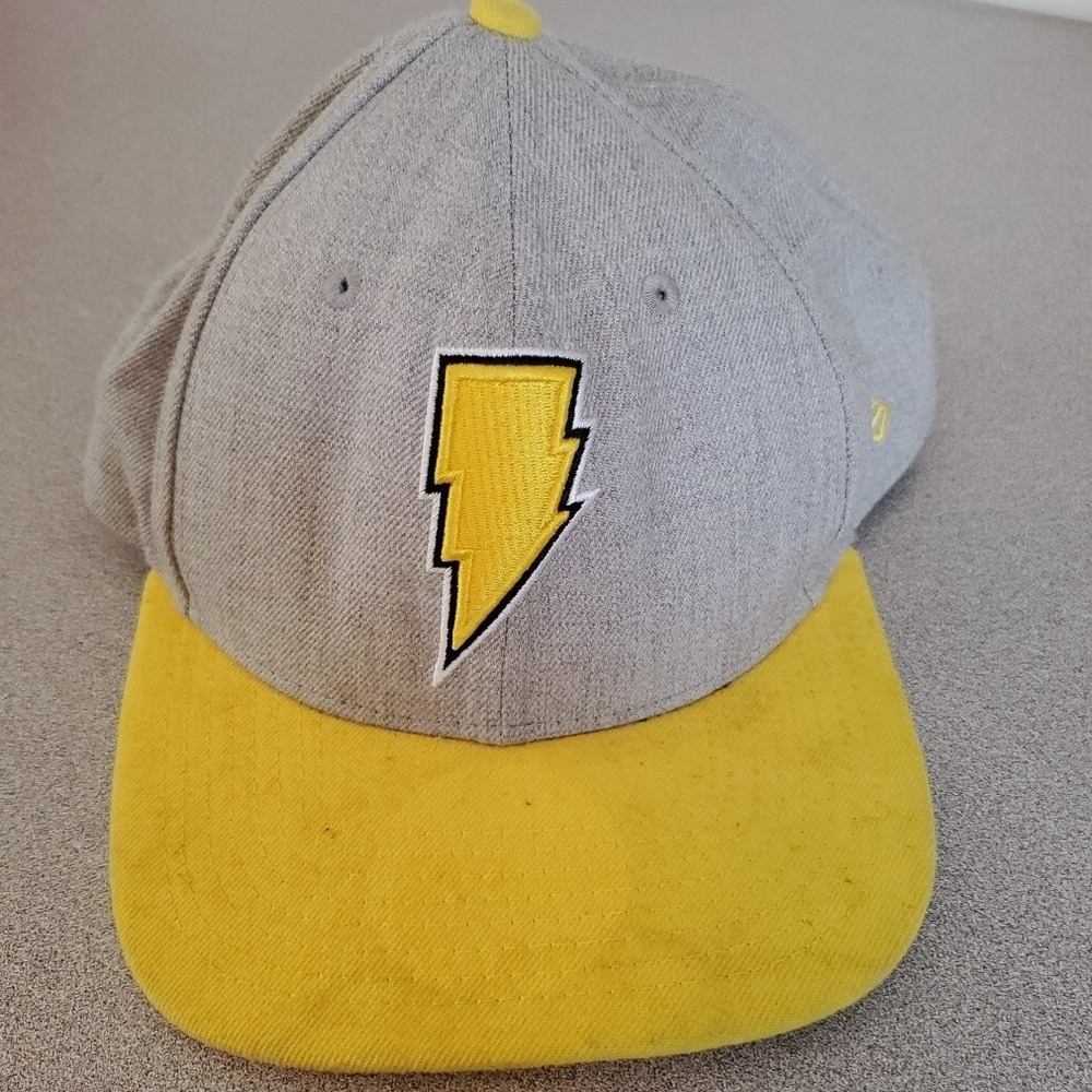 New Era Shazam DC Comics Snapback Hat Mens OSFM Lightning Bolt Blend Grey Yellow